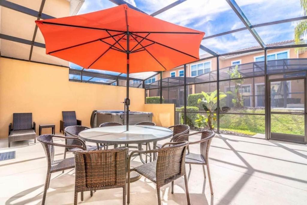 Private Spa Townhome At Regal Oaks Resort オーランド エクステリア 写真